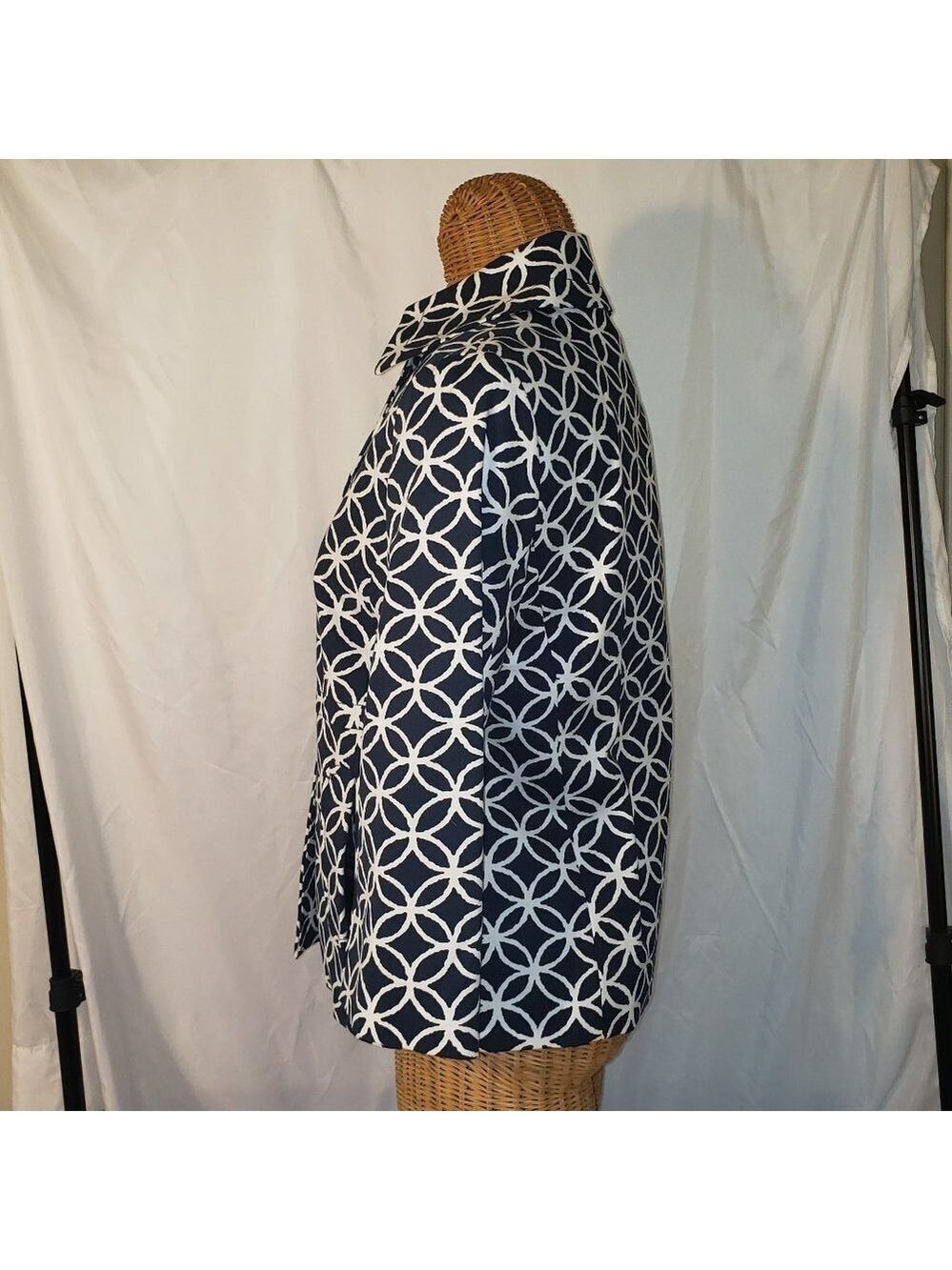 LIKE NEW Ladies RAFAELLA Blazer in Navy Blue w/White Circles - M - Picture 2 of 4